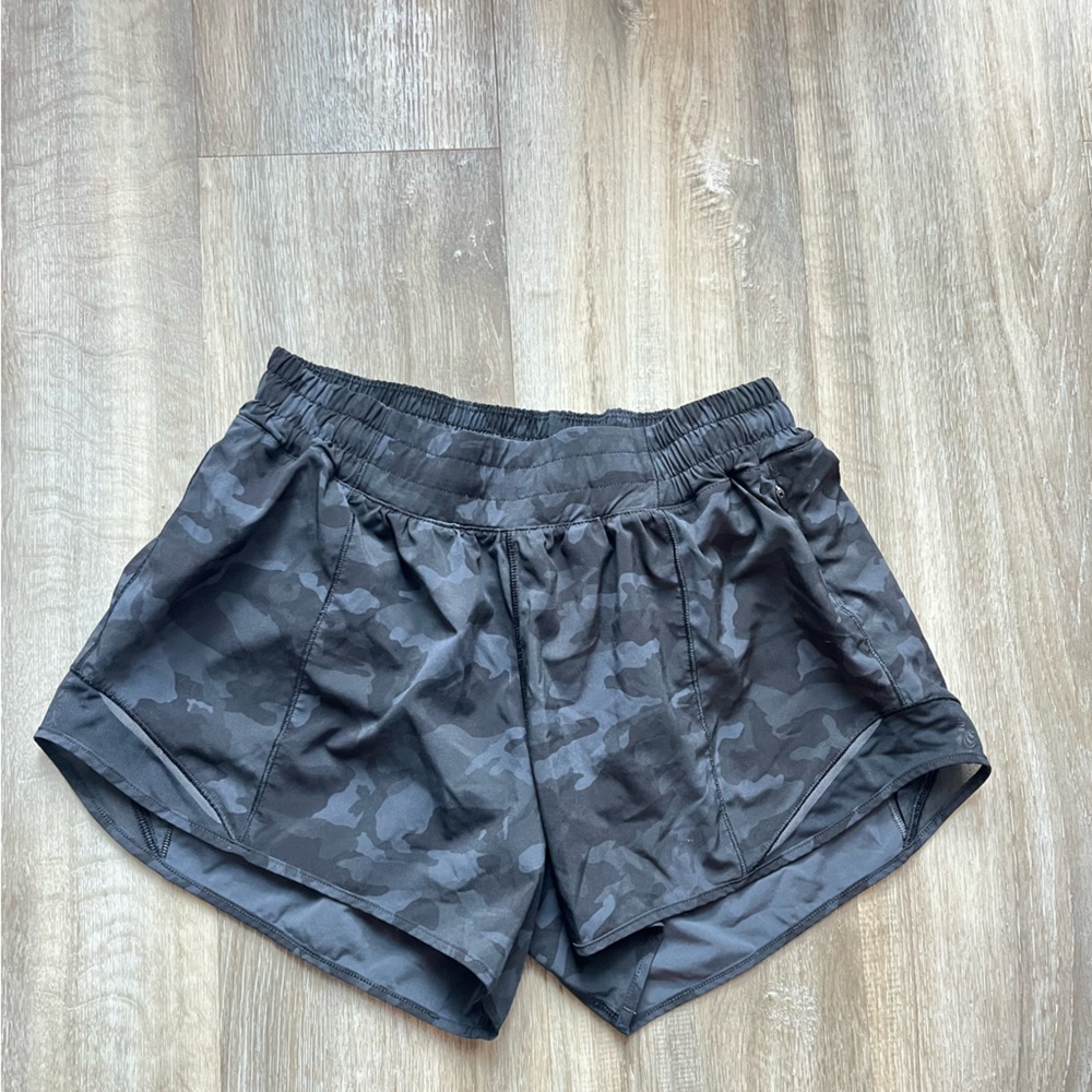 Lululemon hotty hot camo shorts